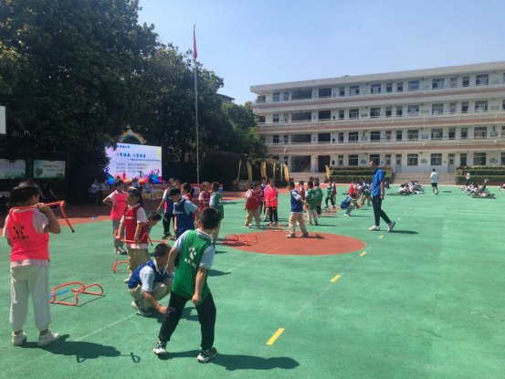 13FC14100D0C5AA33E44E9D93ADCBB0C