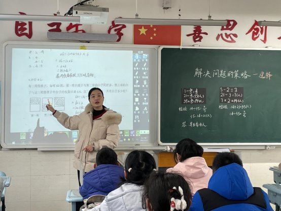 PZP3}0{ULU789B`B2G]CF4J