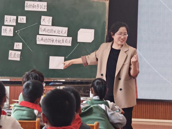 CCAF05E597C1CCC9101F7528288DA9F1