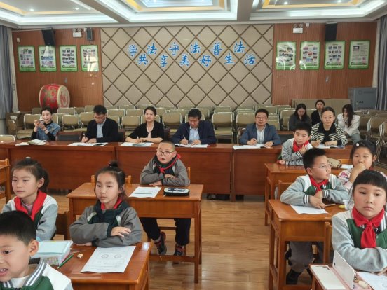 EF7980E3E9AB537804B687E9247D1CC8