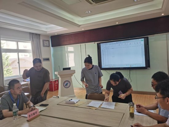 58CFD5F502467F073A99658BAE0E3B02